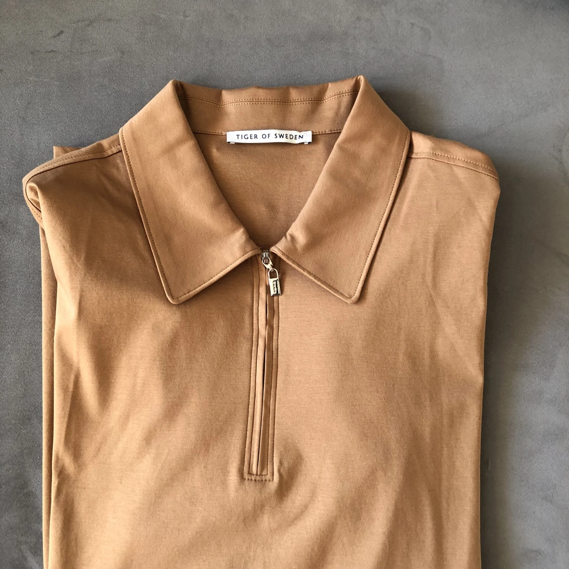 Tiger of Sweden piké.  - 90