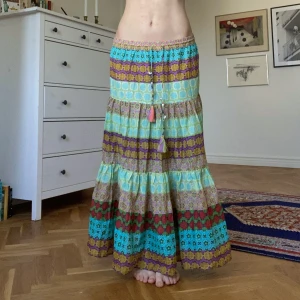 Maxikjol boho - Ifrån zara. Lappar kvar. Storlek S/M. Boho/hippie.
