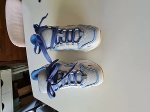 Acne Studio Manhattan strl 36  - Acne Manhattan använda en gång så helt i nyskick i strl 36  Limited edition i snygga sommarfärger. Kan mötas upp i Stockholm, norrort eller skickas. 