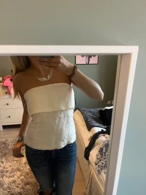 Bandou topp - Jätte snygg topp! Jätte bra skick!💞
