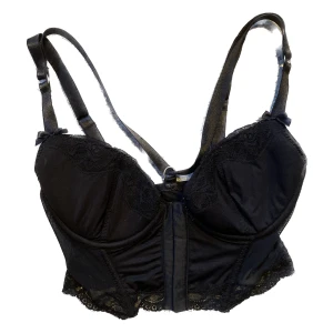 Korsett topp - Så snygg korsett topp Storleken är borta men skulle säga 75B