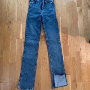 Molly slit jeans - Aldrig använda