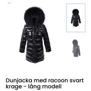 Garoff Jacka - Säljer dessvärre denna garoff jackan då det inte är min stil längre. Köptes för 2 999 och jag säljer den för 1 500. Dma mig om prisförslag. Finns en liten defekt men det går att fixa. I storlek 34 då jackan är lite stor då jag vanligtvis är en 36. 💘