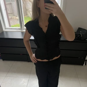 Blus  - Så fin blus som passar både till vardag och till fest❤️