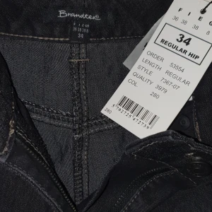 Jeans  - Ej använda 