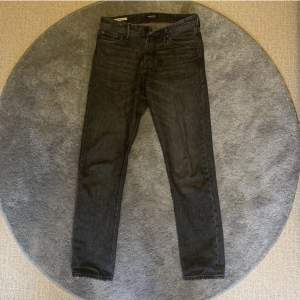  Jack & Jones jeans modellen loose/chris storlek 30/34