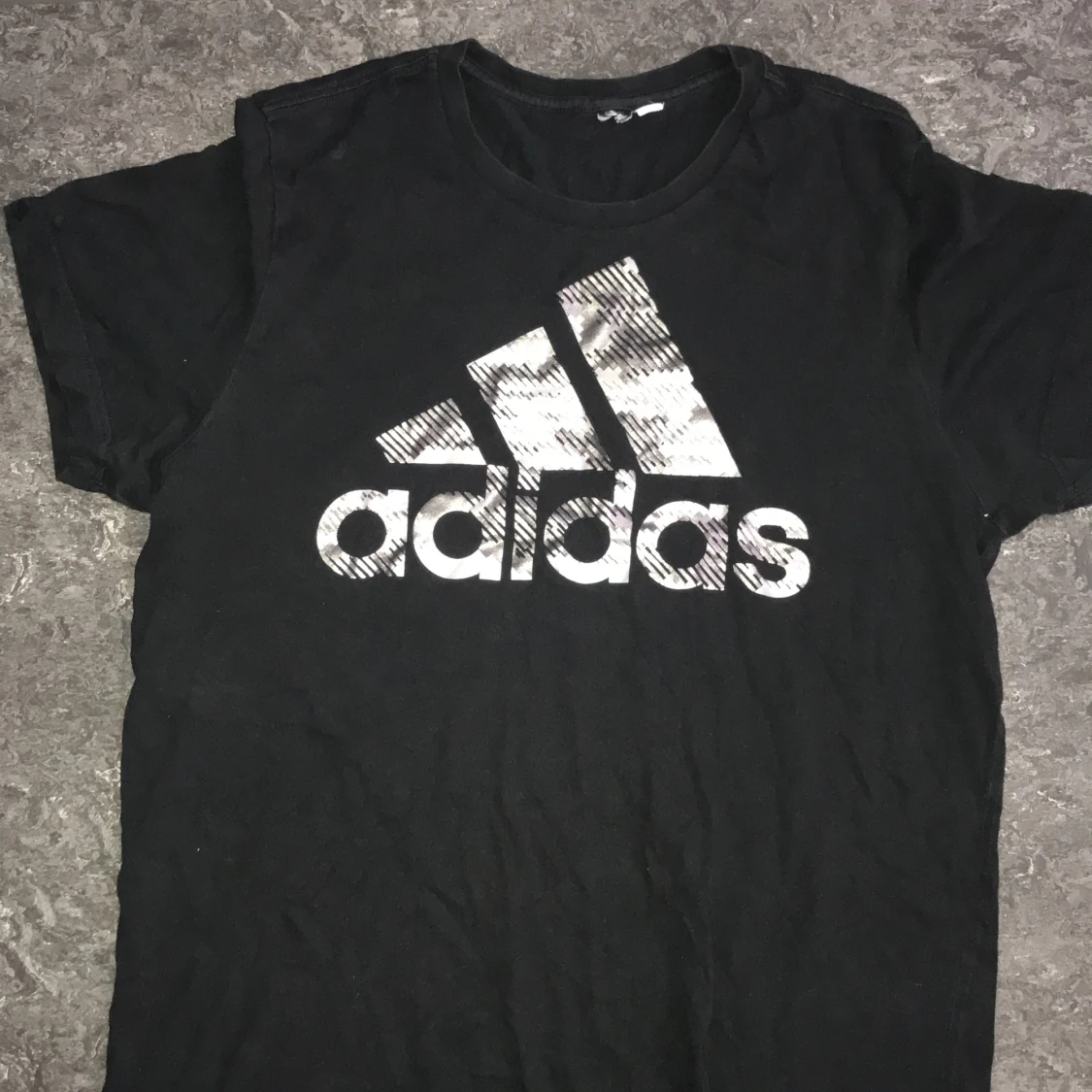 Adidas T-shirt