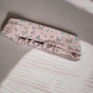 Handgjort fjärils hårband🦋 - Rosa hårband med fjärilar🩵