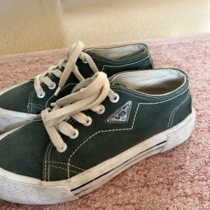 Gröna vagabond skor - Säljer dessa snygga gröna skor i storlek 38. Gott skick! Skriv för fler bilder 🥰💞