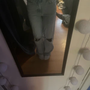 Jeans - Säljer dess jeans från Gina tricoot! Säljer de för har ingen användning för de och måste rensa ut mina kläder 🫶🏻