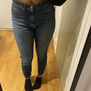 Jeans - Fina jeans som sitter bra om man gillar tight och lite stretchy. 💕💕💕