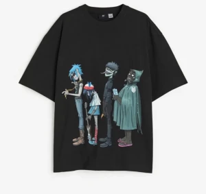 Gorillaz tröja  - Köptes från hm men användes aldrig.