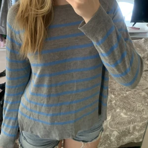 Tröja💙 - Tröja som inte kommer till användning, priset kan diskuteras💙frakt tillkommer 