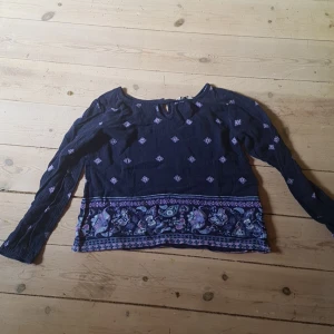 Sommrig tröja - Stjön tröja 