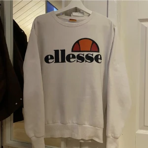 Tröja - Tröja från ellesse. Pris kan diskuteras 