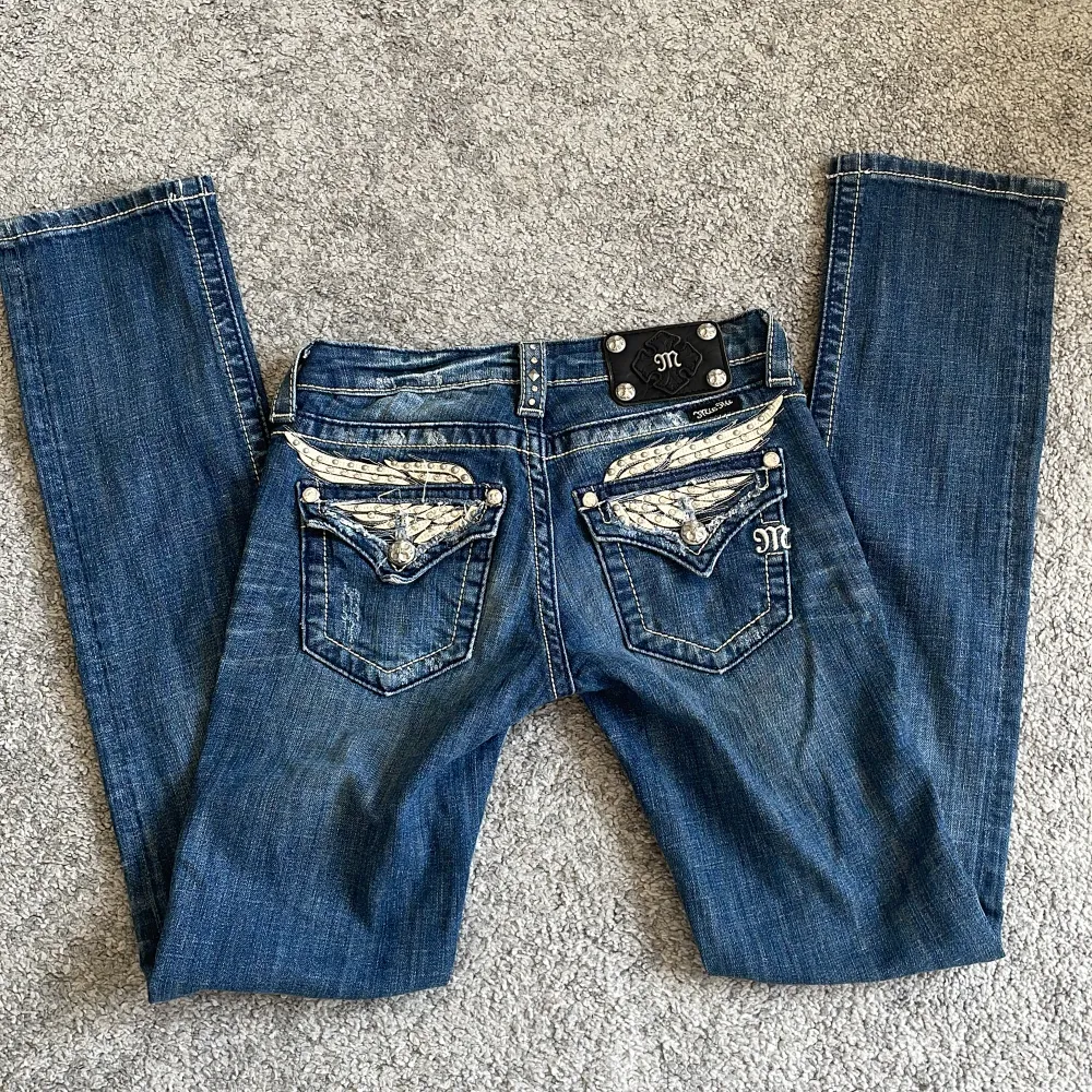 Intressekoll på dessa skitsnygga jeans från miss me med coola fickor! Skriv för mått eller fler bilder. 750 kr + frakt, men pris kan diskuteras. Jeans & Byxor.