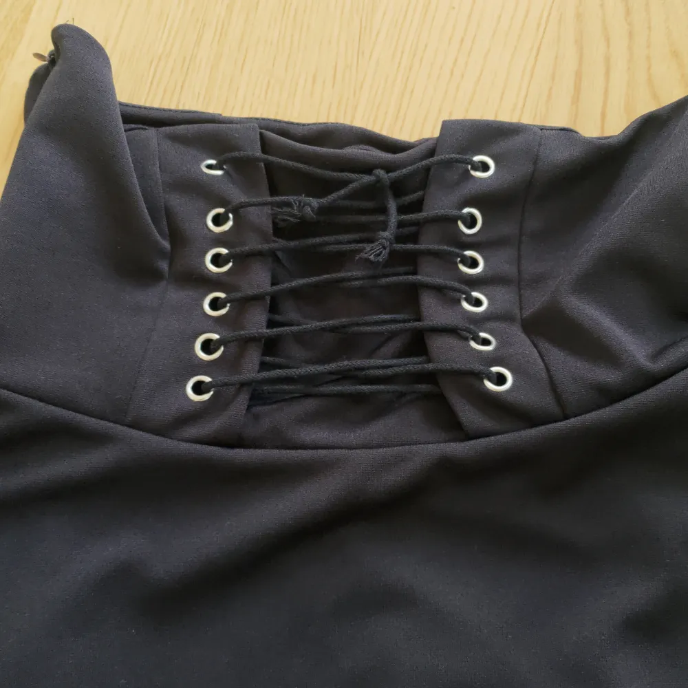 Pirate skirt with corset-like waist . Kjolar.