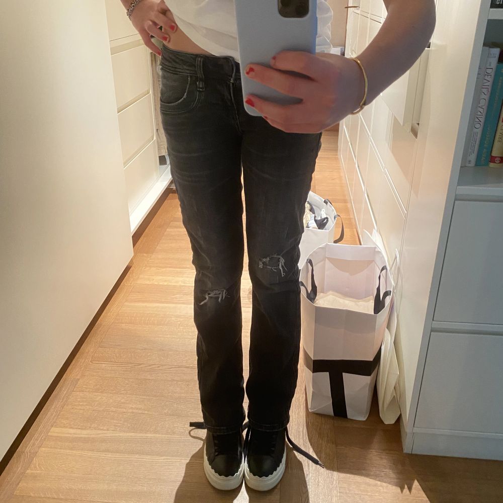 Jätte coola ltb jeans i modellen valerie! 💛. Jeans & Byxor.