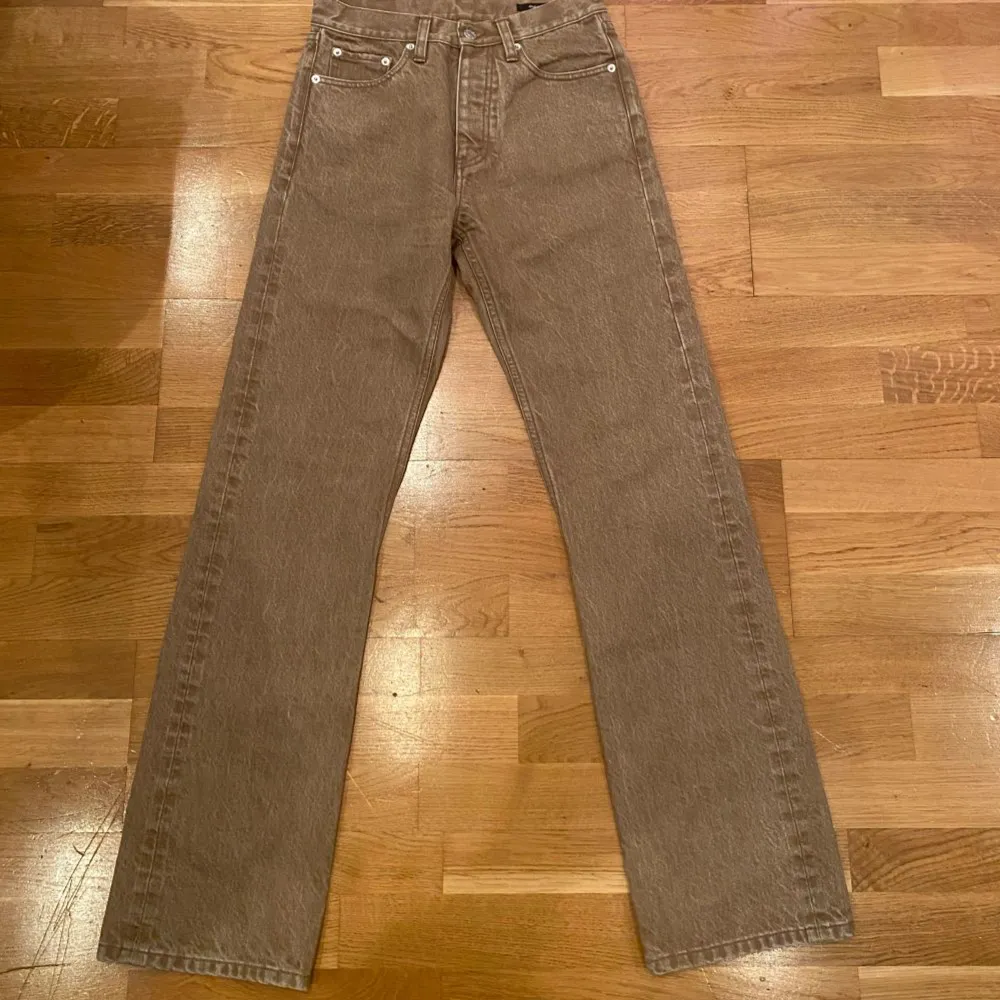 Skit snygga bruna hope jeans. Sparsamt använda! Köpta för 1800kr. Jeans & Byxor.