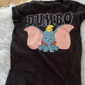 t-shirt med Dumbo tryck, inga defekter! 