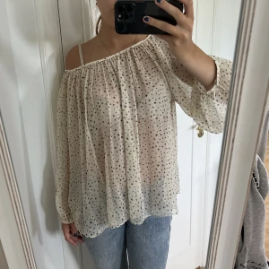 Blus - Jättefin blus med stjärnmönster! 