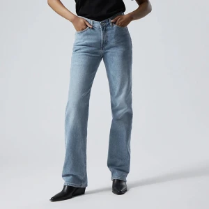 Twig jeans  - Super snygga jeans i modellen twig, de sitter så fint på kroppen. Aldrig använt och har inga defekter, de är så gott som nya. Sitter bra i längden på mig som är runt 170cm. 