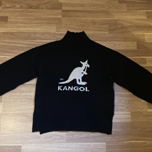 HMxKangol tjocktröja  - HMxKangol tjocktröja  I bra skick, knappt använd  Storlek S 