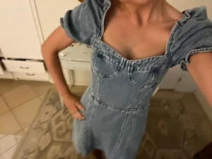 Jeansklänning  - Kort jeansklänning med puffärmar. Från other stories, använd typ 3 ggr✌️ 