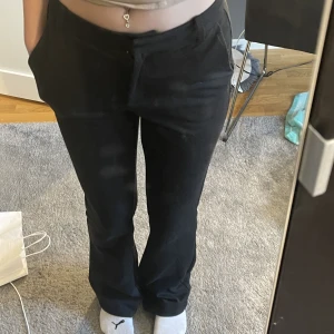 Bootcut kostymbyxor  - Bootcut kostymbyxor från vero Moda 