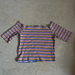 Randig monki kort topp - storlek XS i jättefint skick. 