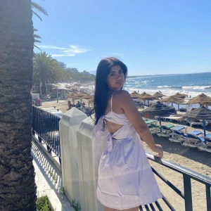 Pastell lila klänning från hollister - Köpt på hollister i Stockholm för 2-3 år sen! Inga defekter och använd ett fåtal gånger🙌🏼