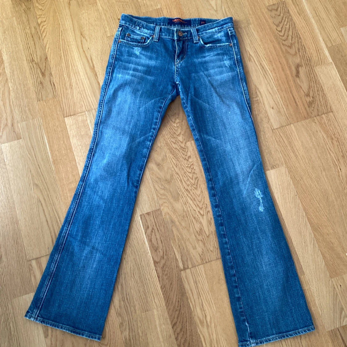 Y2K bootcut jeans