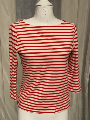 Randig tröja  - Så söt och aldrig använd 