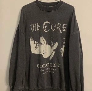 The Cure tröja + ringar - .