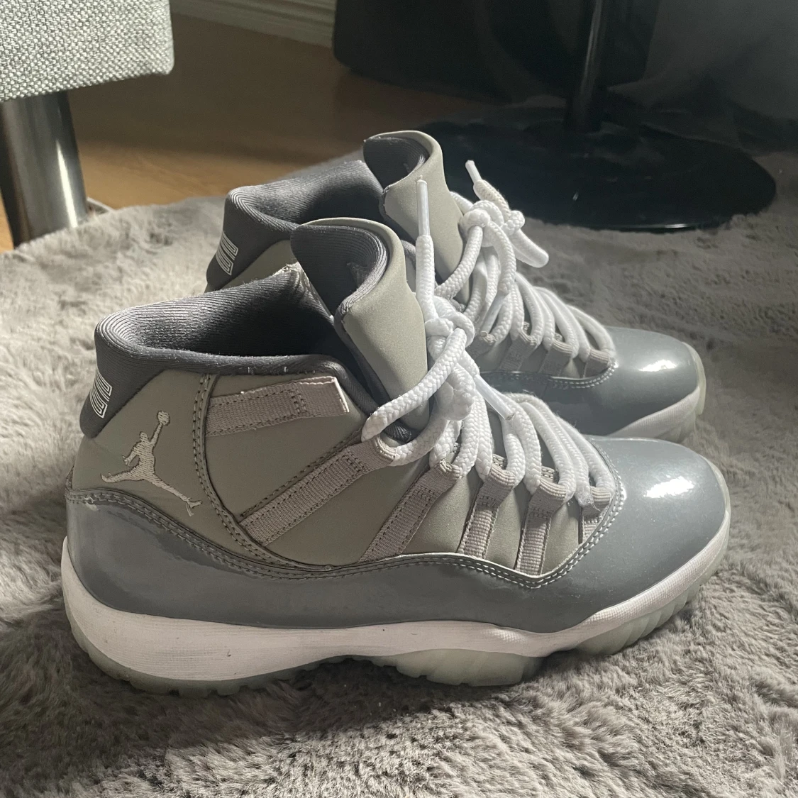Jordan 11 Cool Gray - 90
