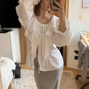 Gossip girl?  - Asså wow effekt blus. Den är unik och ingen kommer ha samma blus som du har. Skriv frågor! 🩷🩷