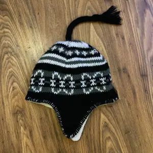 vintage knit hat great condition