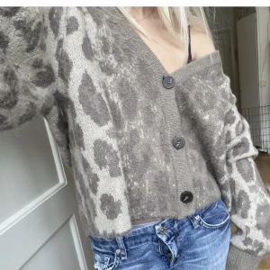 Zara kofta - Så snygg kofta från zara i leopard mönster❤️