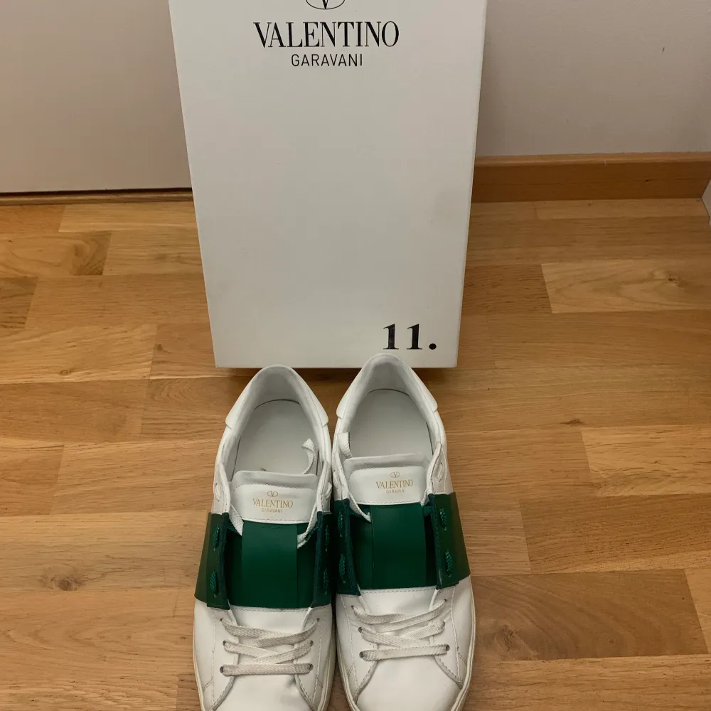 Valentino skor, storlek 43, grön. Jättebra skick! 1:1. Skor.