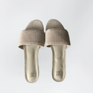 Sandaler - Skor ifrån märket xit. Aldrig använda. Bra skick. Nypris 349:-