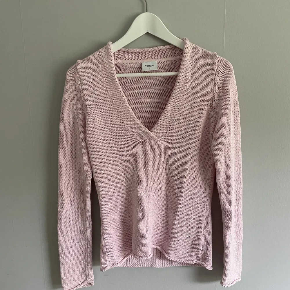 Jätte fin rosa tröja från Boomerang som är perfekt nu till hösten 🕯️🩷🤙 jag postar gärna . Tröjor & Koftor.