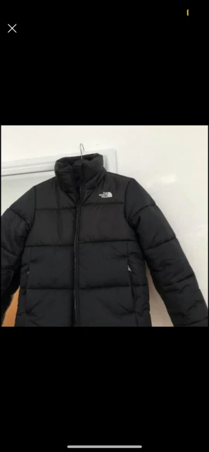 Zaikuru North face - Mycket bra skick. Använd väldigt lite under förra vintern