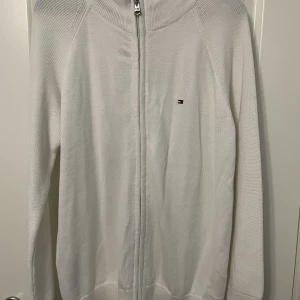 Tommy Hilfiger Cardigan - Fantastisk skick, oanvänd 