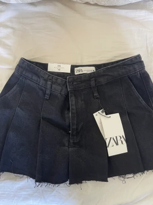Jeanskjol Zara - Helt ny