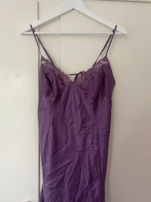 Victoria secret nattlinne - Fint nattlinne från Victoria secret som inte används av mig💫