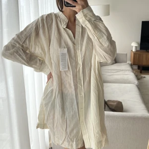 Skjortklänning/tunika Arket - Helt ny med prislapp. Behöver steamas bara.