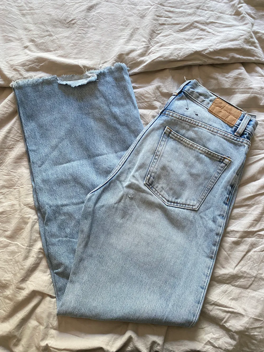 Jeans från gina i fint skick. Modellen 90s wide. Jeans & Byxor.