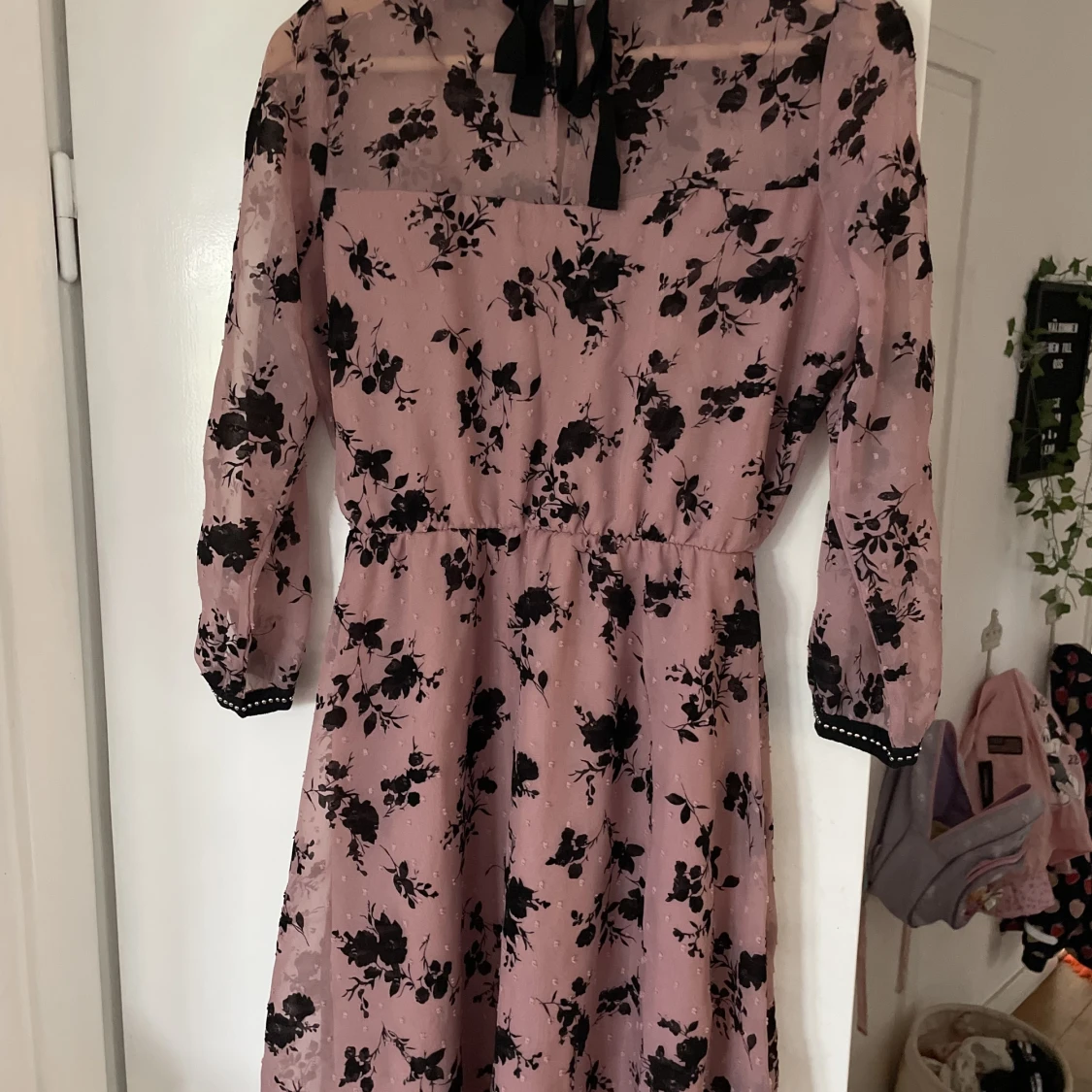 Blommig klänning  - 91