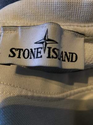 Fin stone island tröja 