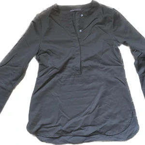 Silver blus WERA STOCKHOLM - 🤍Köp 4 tröjor för 200kr + FRI FRAKT 🤍 eller 3 för 2 på alla plagg 